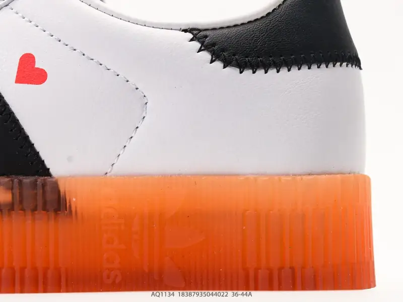 Adidas Sepatu Board Serbaguna Klasik AQ1134 #18387935044022