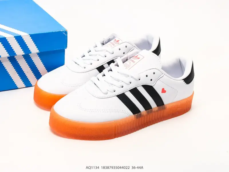Adidas Sepatu Board Serbaguna Klasik AQ1134 #18387935044022