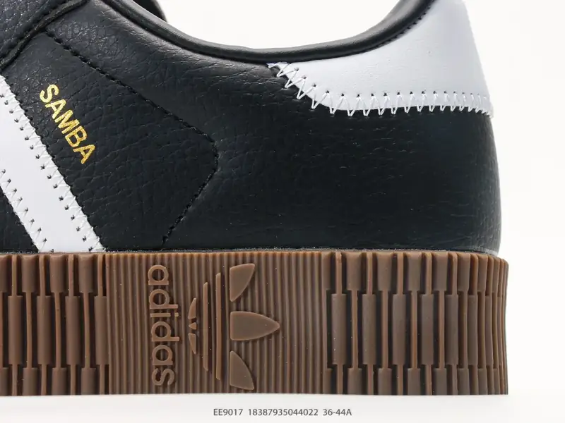 Adidas Scarpe da skate Versatile Classico EE9017 #18387935044022