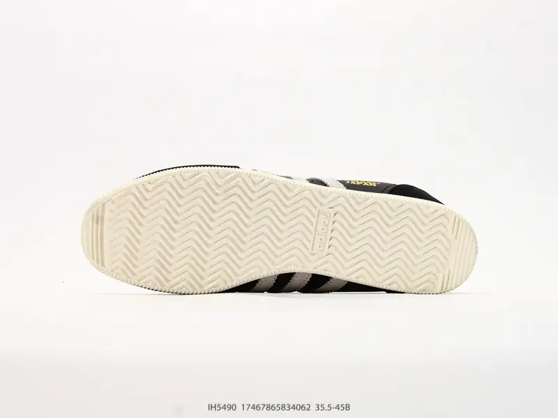 Adidas Scarpe sportive Retro Collaborazione Suede IH5490 #17467965834062