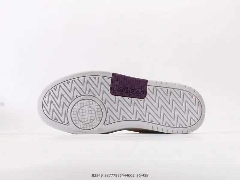 Adidas Baskets de basketball Confortable JI2549 #33777895444062