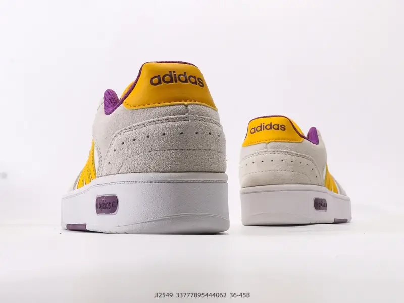 Adidas Baskets de basketball Confortable JI2549 #33777895444062