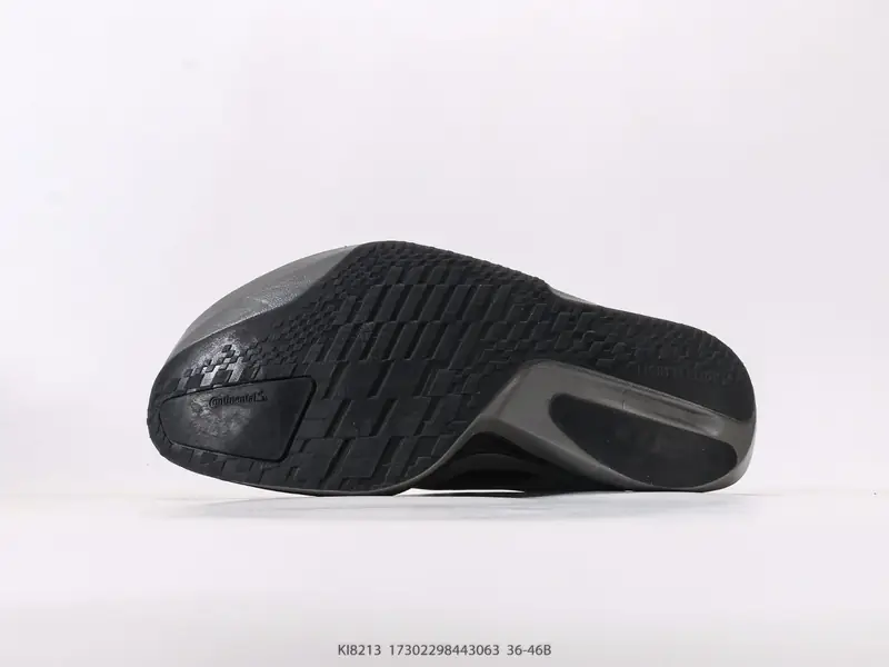 Adidas Chaussures de running Antidérapant Résistant Basse JKI8213 #17302298443063