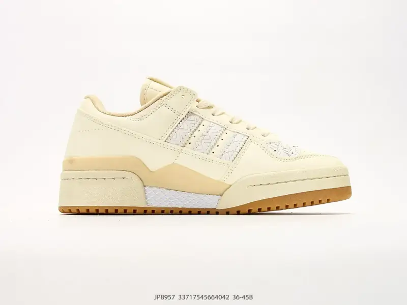 Adidas Sepatu Basket Klasik Edisi Terbatas JP8957 #3717545664042
