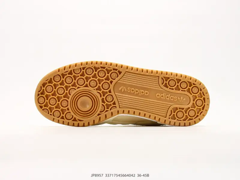Adidas Sepatu Basket Klasik Edisi Terbatas JP8957 #3717545664042