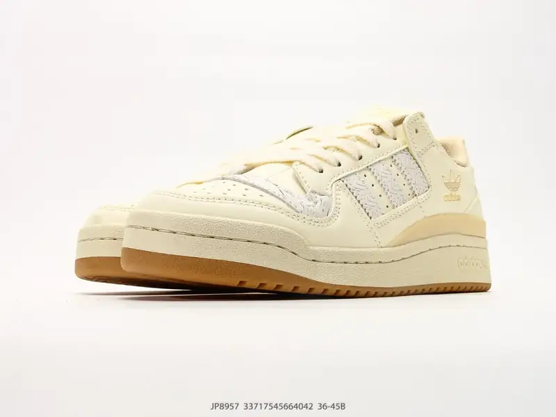 Adidas Sepatu Basket Klasik Edisi Terbatas JP8957 #3717545664042