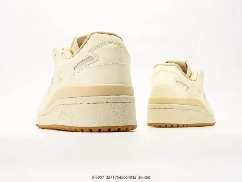 Adidas Sepatu Basket Klasik Edisi Terbatas JP8957 #3717545664042