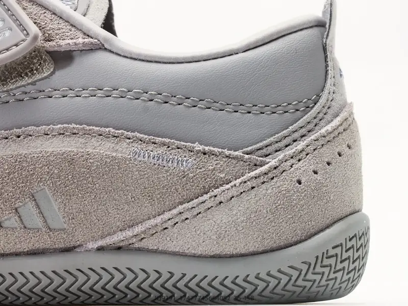 Adidas Sports Shoes Cushioned Comfortable Fashion JQ9391