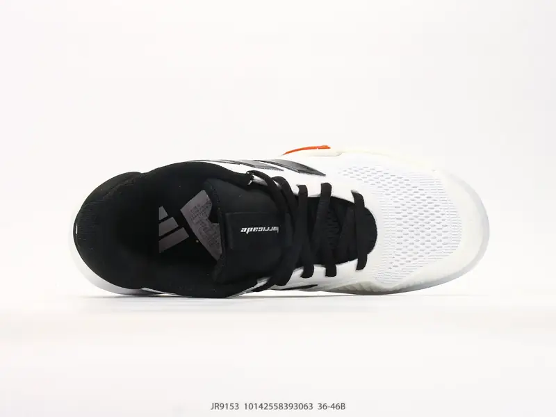 Adidas Scarpe sportive Classico Basso Comodo JR9153 #10142558393063