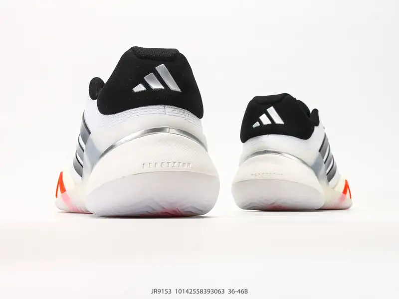 Adidas Scarpe sportive Classico Basso Comodo JR9153 #10142558393063