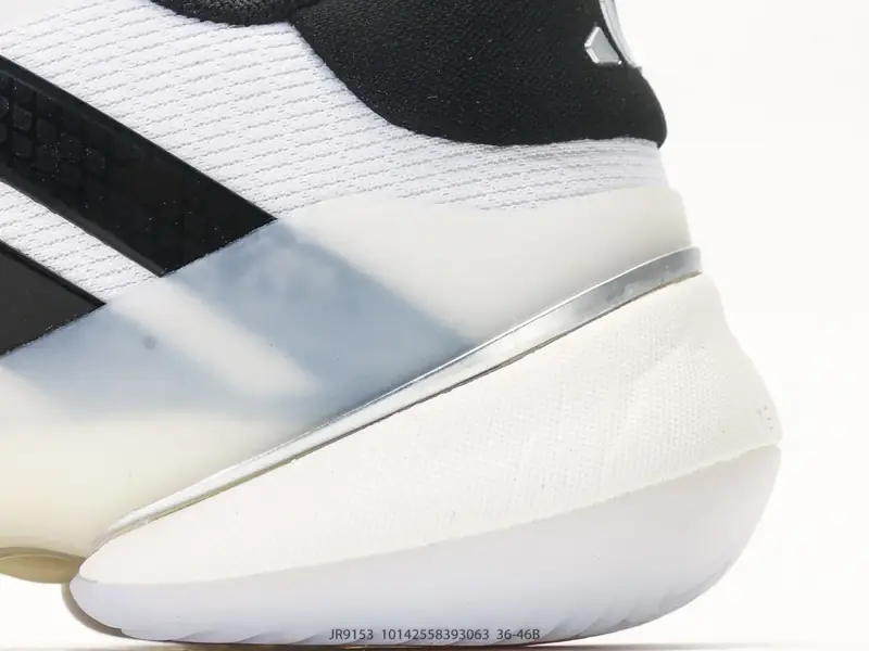 Adidas Scarpe sportive Classico Basso Comodo JR9153 #10142558393063