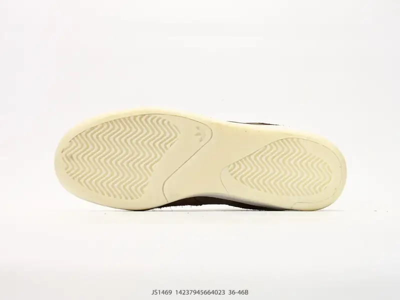 Adidas Scarpe da basket Retro Suede Comodo JS1469