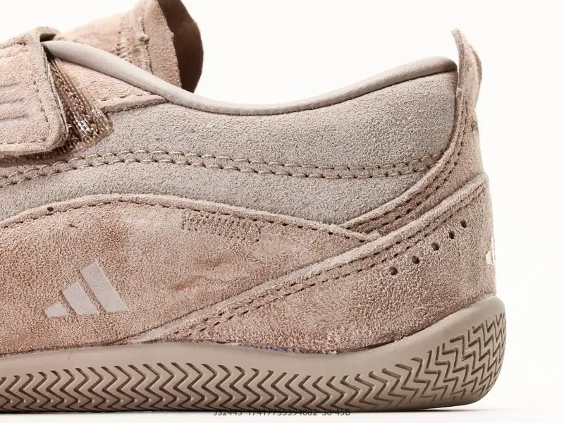 Adidas Scarpe sportive  JS2445 #17417755394082