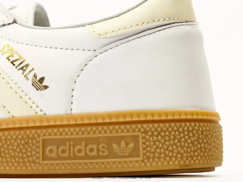 Adidas Scarpe da skate Retro Resistente Classico JS3867 #17457165834062