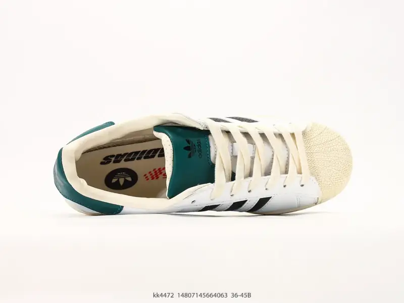 Adidas Chaussures de sport Polyvalent Classique Basse KK4472 #14807145664063