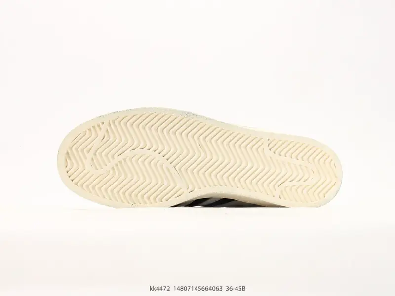Adidas Chaussures de sport Polyvalent Classique Basse KK4472 #14807145664063