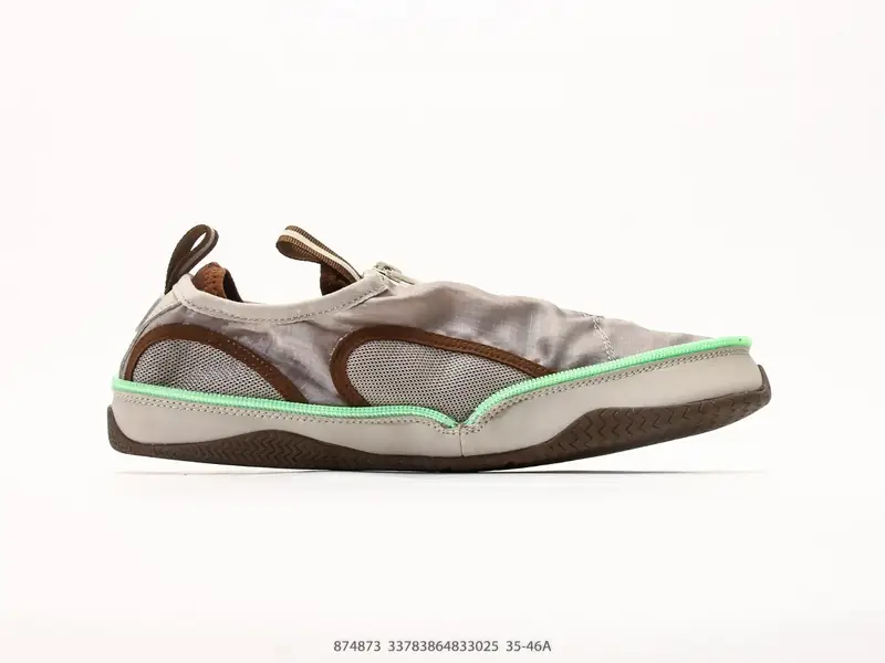 Balenciaga Sepatu Olahraga  874873 #33783864833025