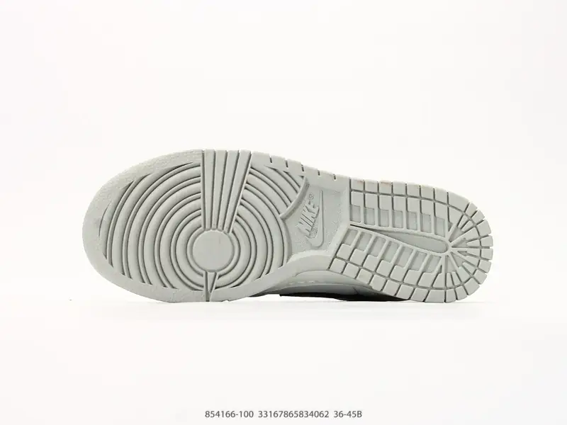 耐克Nike Dunk Low 板鞋 SB系列经典百搭休闲运动板鞋加厚鞋舌的填充，使舒适性大大提升，同时也更方便穿脱 854166-100 #33167965834062