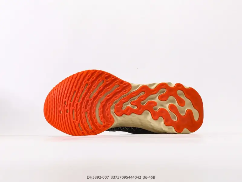 ナイキ ランニングシューズ クッション DH5392-007 #33757095444042