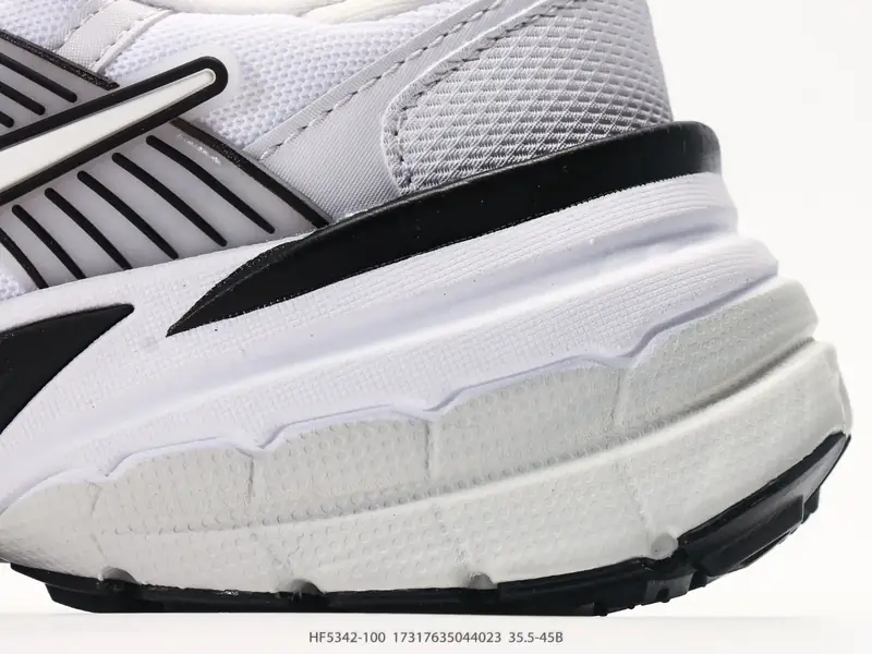 NIKE V2K RUN 复古风潮 耐克 网面透气运动鞋 灰银紧致的 HF5342-100 #17317635044023