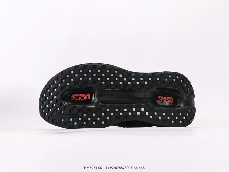 耐克NIKE ZOOM PREMIUM 运动休闲跑鞋座为耐克的“顶缓”系列，Vomero Premium上脚后的第一感受就是软弹到位，底部缓震很不错 跑步时 HM5973 #14392078873005