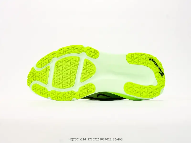 Nike Freizeitschuhe Gedämpft HQ7001-214 #17307265834023