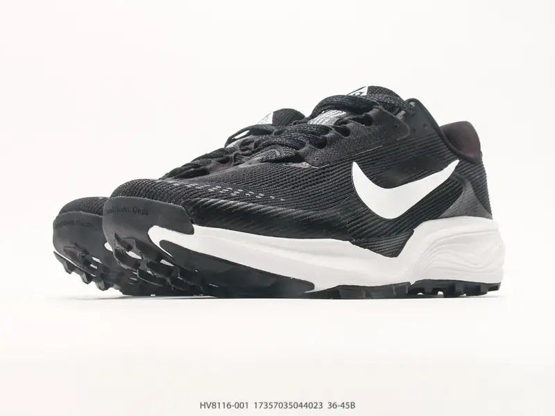 Nike ACG Zegama Trail 耐克缓震透气户外跑步鞋 #鞋款质地轻盈 耐穿透气 粘性橡胶外底铸就适合攀岩的出众抓地力，柔软的 React 泡绵 HV8116-001 #17357035044023