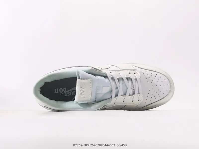 Nike Scarpe sportive Retro Basso Cuscino d'aria IB2262-100 #26767895444062