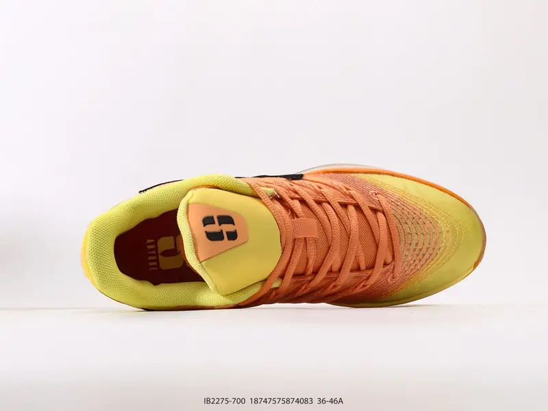 Nike Sepatu Olahraga  IB2275-700 #18747575874083