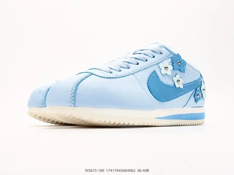 Nike Sports Shoes Retro Classic Comfortable IV5675-100 #17417645664062