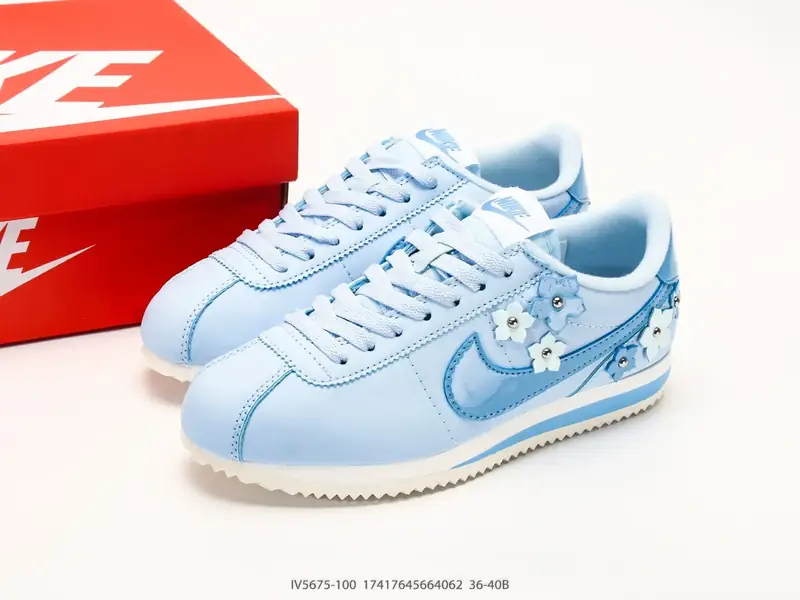 Nike Sports Shoes Retro Classic Comfortable IV5675-100 #17417645664062