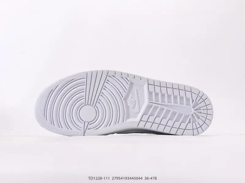 Nike Basketballschuhe Retro Klassisch Niedrig TD1228-111 #27954193445044