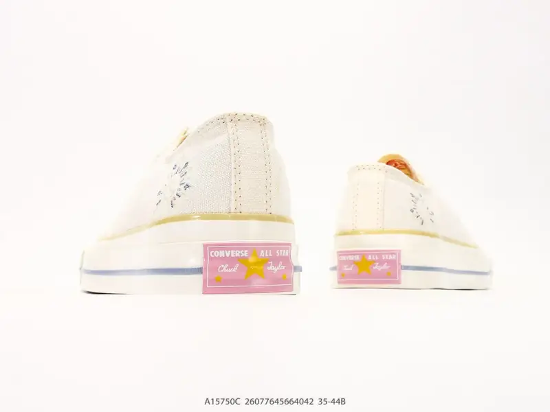 Converse 1970s SEASONAL 日月星辰刺绣，经典的1970s鞋型，米白色 A15750C #26077645664042