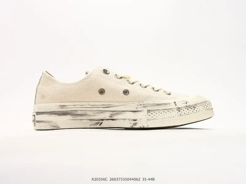 Autres Chaussures casual Rétro Classique Collaboration A20356C