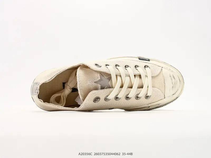 Autres Chaussures casual Rétro Classique Collaboration A20356C