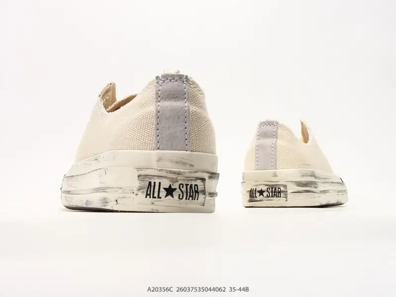 Autres Chaussures casual Rétro Classique Collaboration A20356C