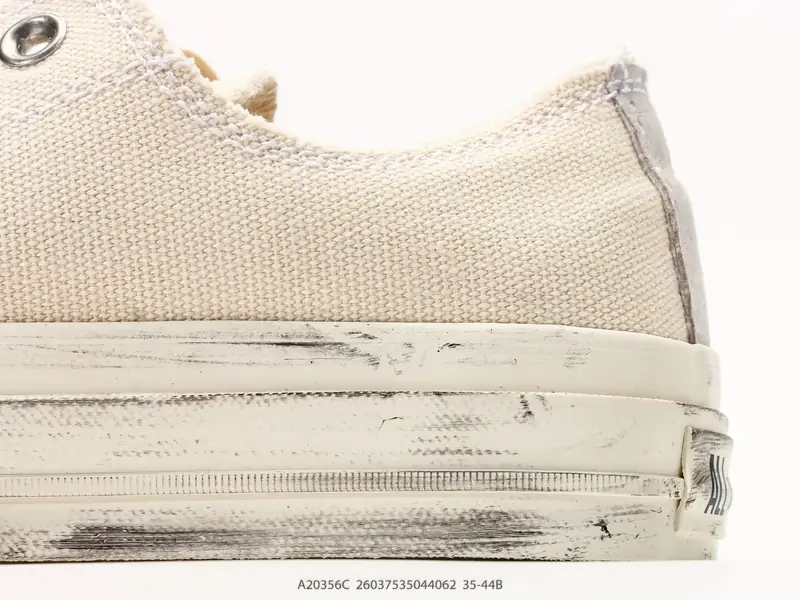 Autres Chaussures casual Rétro Classique Collaboration A20356C