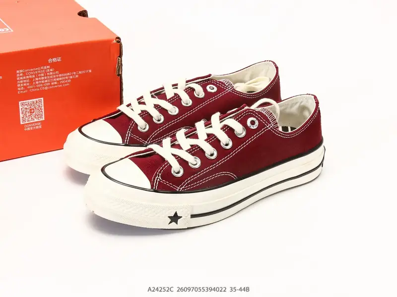 Autres Chaussures de sport Classique Basse A24252C