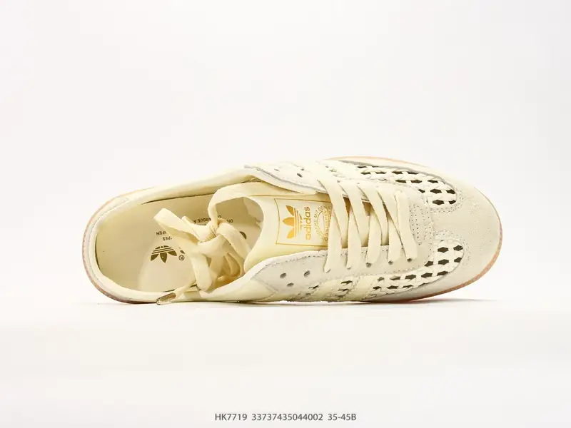 Adidas Freizeitschuhe Niedrig HK7719 #33737435044002