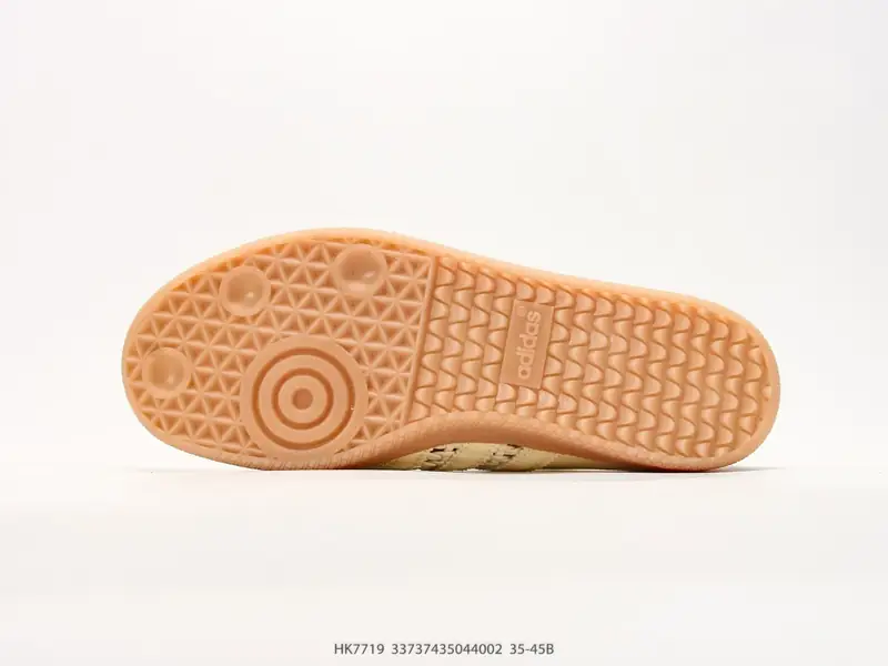 Adidas Freizeitschuhe Niedrig HK7719 #33737435044002
