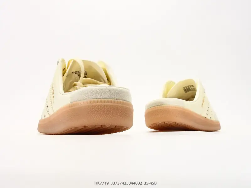 Adidas Freizeitschuhe Niedrig HK7719 #33737435044002