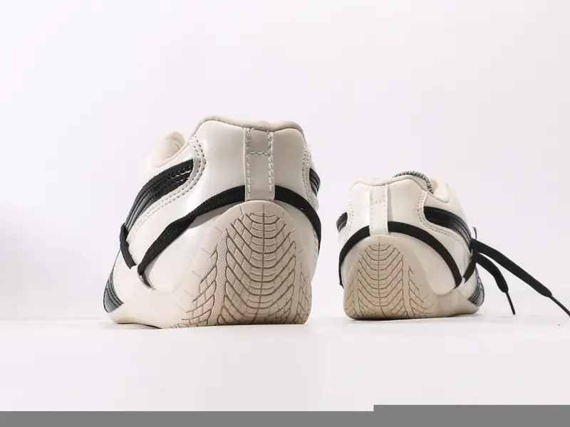 Puma Scarpe sportive Retro Versatile Basso 40439 #33777695444022