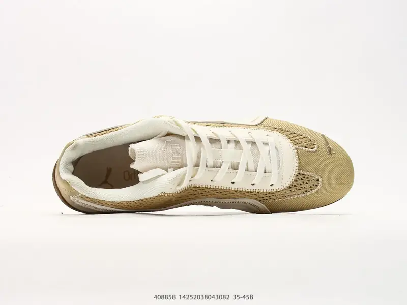 PUMA Speedca OG 彪马极速赛车系列 低帮德训风拼接复古百搭休闲运动赛车鞋 鞋款从80、90年代赛车手所穿的防火赛车鞋为原型，鞋身线条模仿了赛车的流线廓形，体现了空气动力学原理的结构 408858 #14252038043082