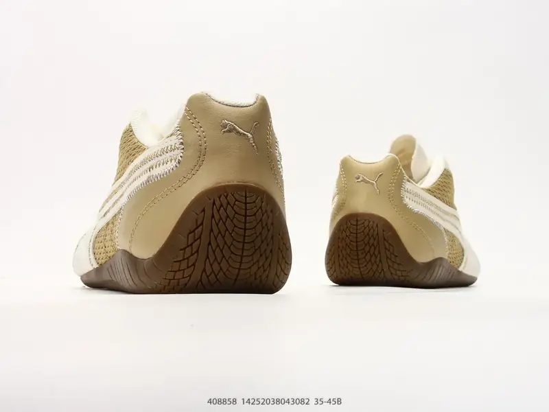 PUMA Speedca OG 彪马极速赛车系列 低帮德训风拼接复古百搭休闲运动赛车鞋 鞋款从80、90年代赛车手所穿的防火赛车鞋为原型，鞋身线条模仿了赛车的流线廓形，体现了空气动力学原理的结构 408858 #14252038043082