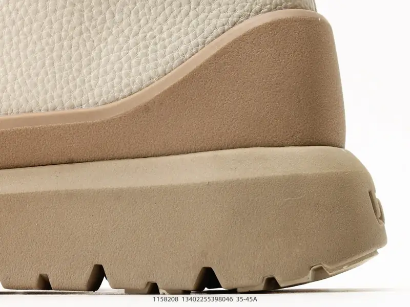 UGG Sepatu Olahraga Tren Nyaman Mode 1158208 #13402255398046